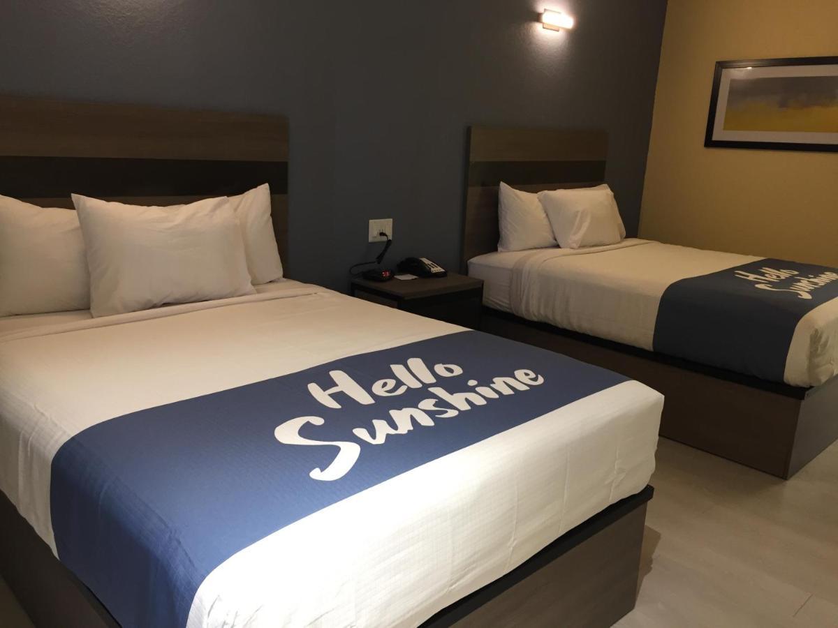 Days Inn By Wyndham Freeport Exteriér fotografie