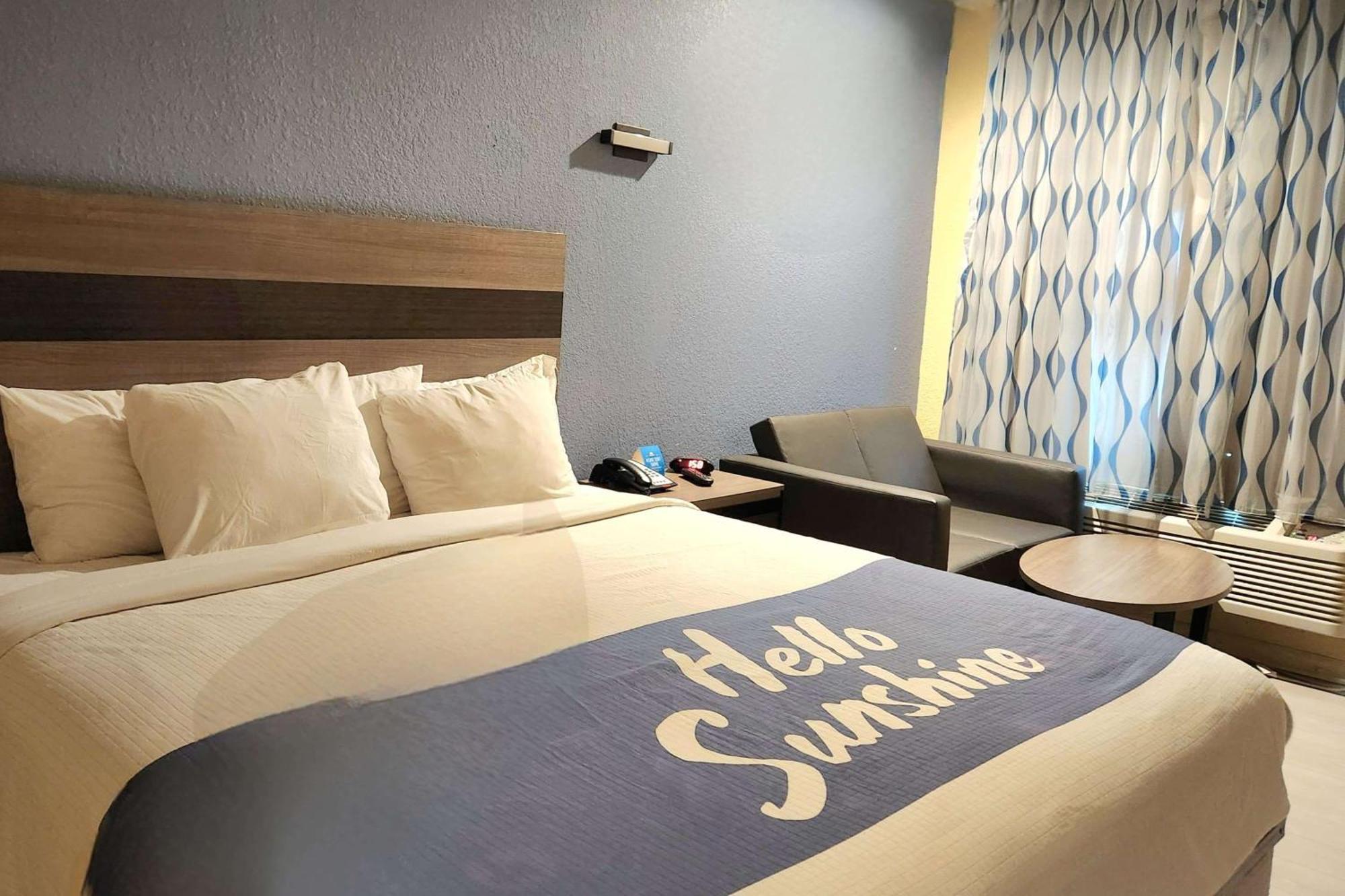 Days Inn By Wyndham Freeport Exteriér fotografie
