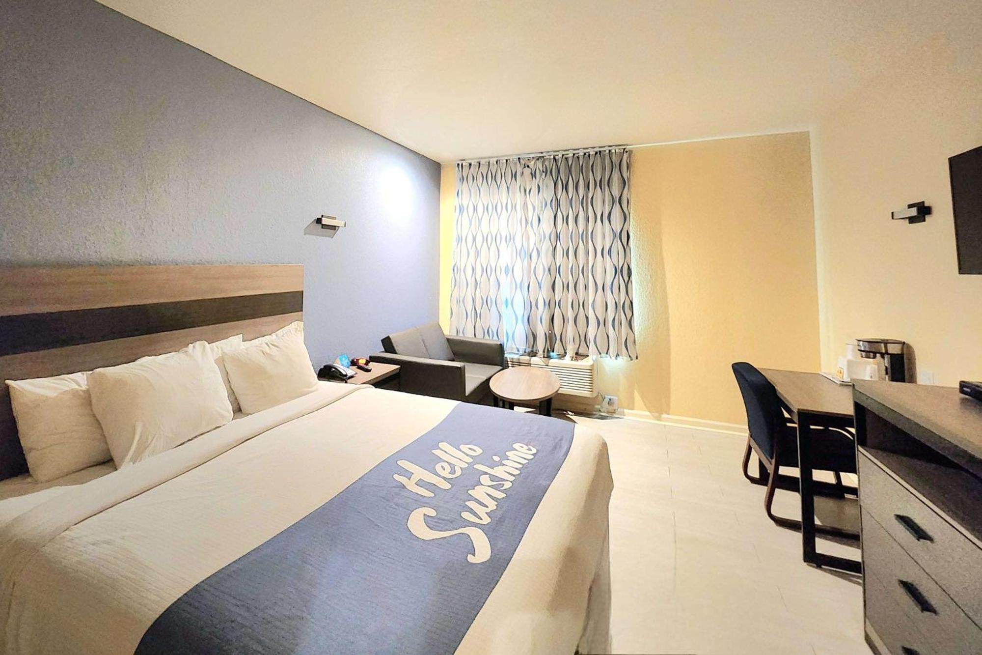 Days Inn By Wyndham Freeport Exteriér fotografie