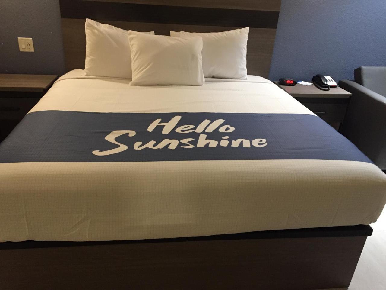 Days Inn By Wyndham Freeport Exteriér fotografie